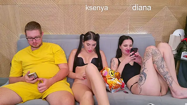 Ksenny online show from November 5, 2025, 9:04 pm