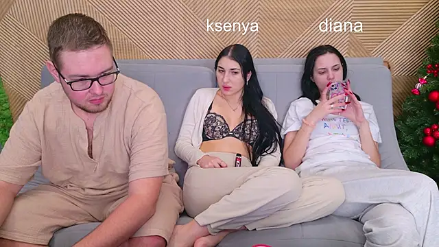 Ksenny online show from December 22, 2025, 4:31 am