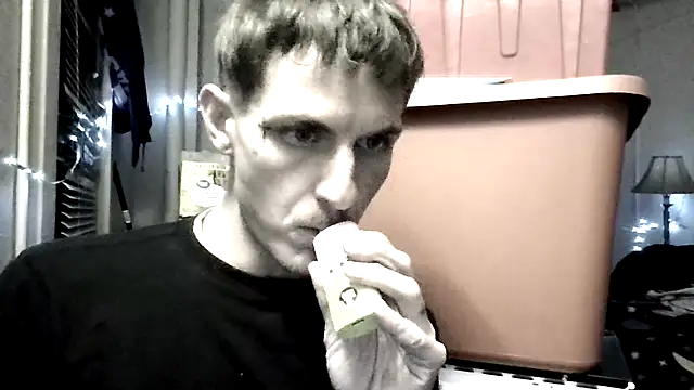 Snapshot of Paulhenry chatting on November 16, 2025, 4:40 am Paulhenry online show from November 16, 2025, 4:40 am