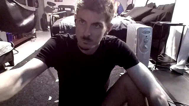 Snapshot of Paulhenry chatting on April 15, 2026, 7:26 am Paulhenry online show from April 15, 2026, 7:26 am