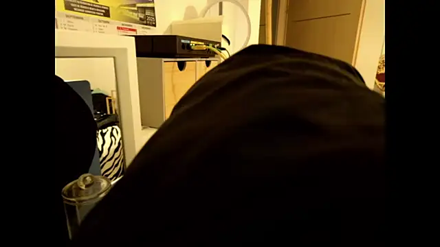 victoirenextdoor online show from February 18, 2026, 9:11 pm