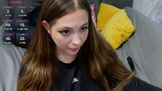 Nicole Vvinson online show from January 11, 2025, 11:23 am