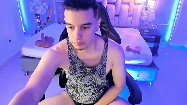 Maximo   online show from November 2, 2025, 9:17 pm