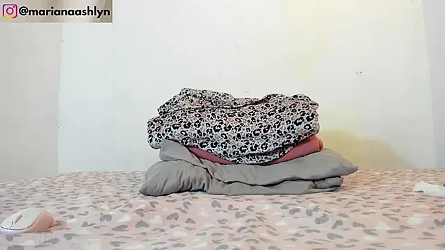 Snapshot of Melaniegirl17 chatting on April 29, 2026, 5:30 pm Melaniegirl17 online show from April 29, 2026, 5:30 pm