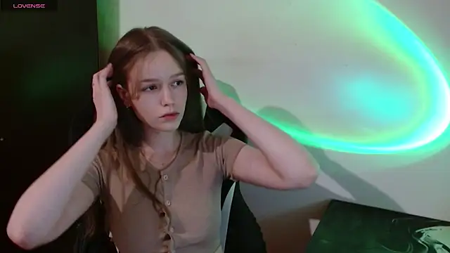 amelia sweeti online show from April 17, 2026, 4:32 pm