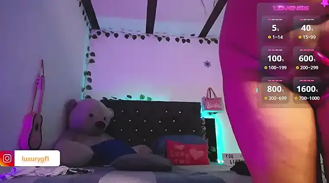 Pocahontaslovex online show from January 12, 2025, 1:16 pm