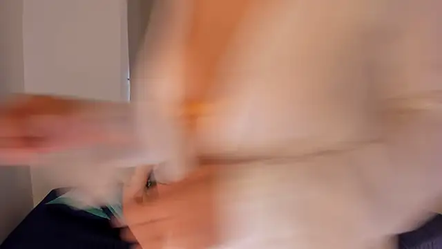 Snapshot of Emmysux chatting on December 26, 2024, 8:53 pm Emmysux online show from December 26, 2024, 8:53 pm