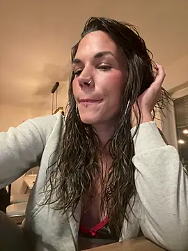 Snapshot of Lady_Knaller chatting on April 17, 2026, 7:17 pm Lady Knaller online show from April 17, 2026, 7:17 pm