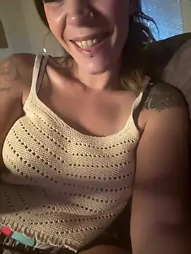 Snapshot of Lady_Knaller chatting on August 6, 2026, 7:05 pm Lady Knaller online show from August 6, 2026, 7:05 pm