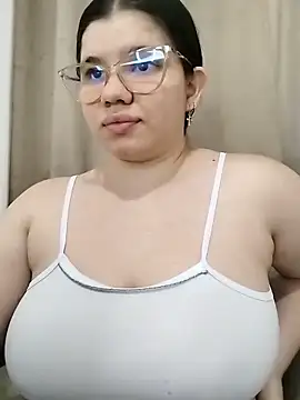 Danzel1105 online show from February 18, 2026, 11:01 pm