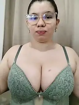 Danzel1105 online show from April 9, 2026, 11:10 pm