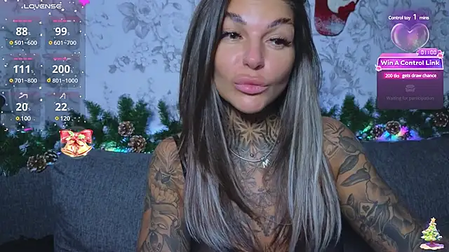 Snapshot of tattooedBabyy chatting on December 23, 2024, 11:36 am tattooedBabyy online show from December 23, 2024, 11:36 am