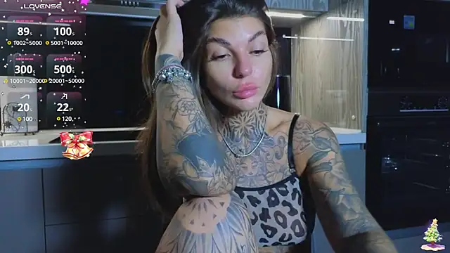 Snapshot of tattooedBabyy chatting on January 9, 2025, 2:29 pm tattooedBabyy online show from January 9, 2025, 2:29 pm