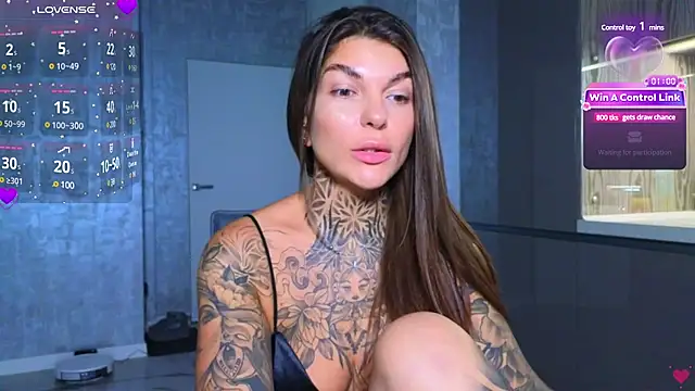 Snapshot of tattooedBabyy chatting on January 20, 2025, 11:35 am tattooedBabyy online show from January 20, 2025, 11:35 am