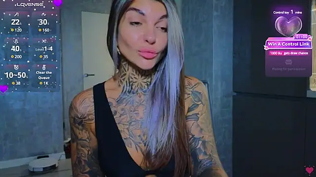 Snapshot of tattooedBabyy chatting on February 1, 2025, 2:45 pm tattooedBabyy online show from February 1, 2025, 2:45 pm