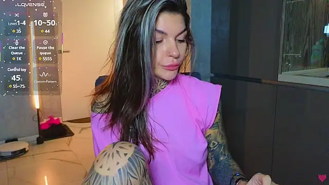 Snapshot of tattooedBabyy chatting on March 20, 2025, 11:16 am tattooedBabyy online show from March 20, 2025, 11:16 am