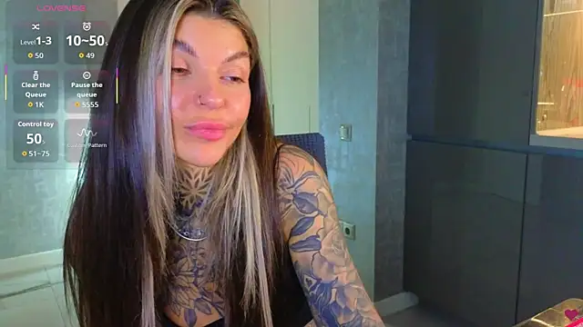 Snapshot of tattooedBabyy chatting on September 20, 2025, 7:20 am tattooedBabyy online show from September 20, 2025, 7:20 am