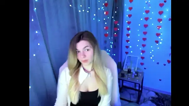 Snapshot of Sweet_me_ chatting on March 17, 2026, 7:12 am Sweet me online show from March 17, 2026, 7:12 am