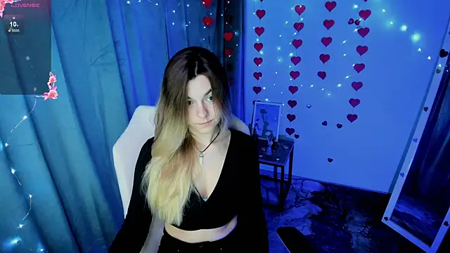 Snapshot of Sweet_me_ chatting on April 11, 2026, 5:56 am Sweet me online show from April 11, 2026, 5:56 am