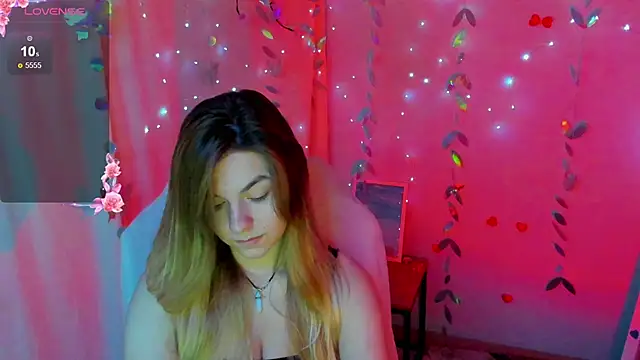 Snapshot of Sweet_me_ chatting on July 5, 2026, 5:36 am Sweet me online show from July 5, 2026, 5:36 am