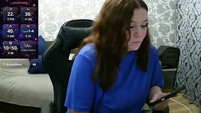 Snapshot of Sabrina_Poison chatting on January 10, 2025, 7:14 am Sabrina Poison online show from January 10, 2025, 7:14 am