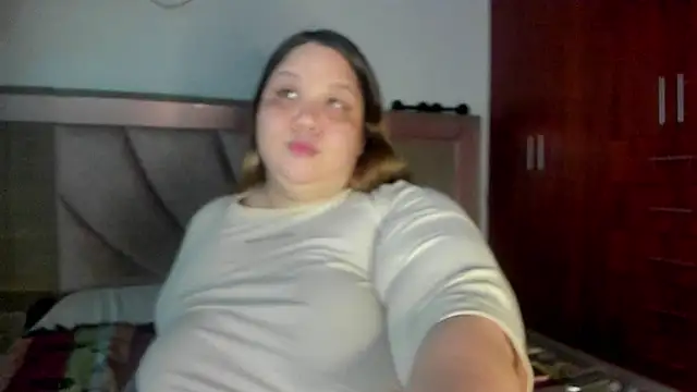 Venus queenn online show from December 17, 2024, 1:50 am