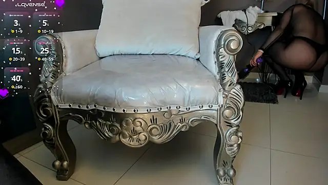 Janna Rousse  online show from February 6, 2025, 12:05 pm