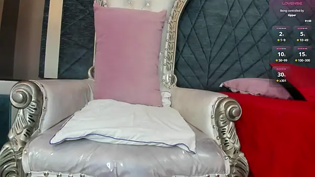 Janna Rousse  online show from September 29, 2025, 11:48 am