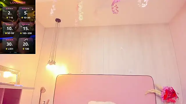 ShairaCoxx online show from December 9, 2024, 12:51 pm