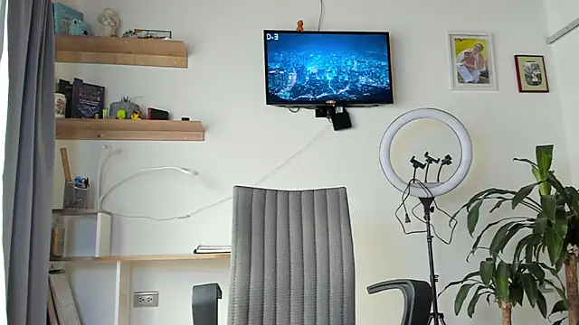 manucute 23  online show from November 6, 2025, 3:13 pm