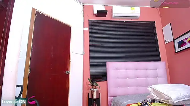 Snapshot of MiissBNasty chatting on March 2, 2025, 12:32 pm MiissBNasty online show from March 2, 2025, 12:32 pm