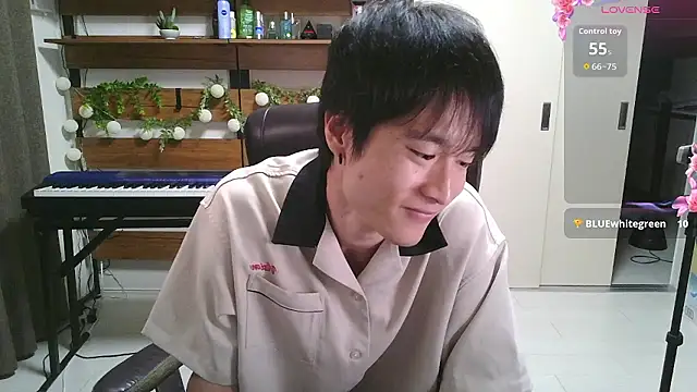 Snapshot of IroManager chatting on September 17, 2025, 2:08 pm IroManager online show from September 17, 2025, 2:08 pm