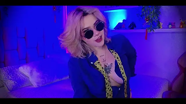 albaismynameX online show from February 20, 2026, 5:46 pm