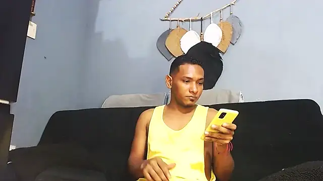 Grandeygruesa1 online show from February 5, 2026, 3:44 am