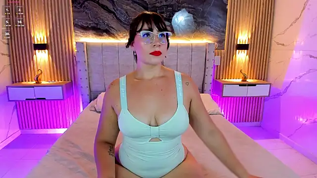 andreina26  online show from May 11, 2026, 10:07 pm