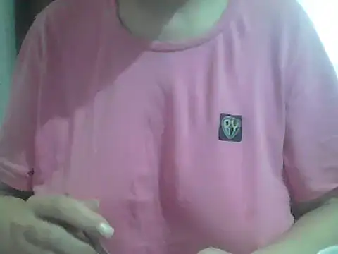 Snapshot of AnaXBerry chatting on May 13, 2026, 6:11 am AnaXBerry online show from May 13, 2026, 6:11 am