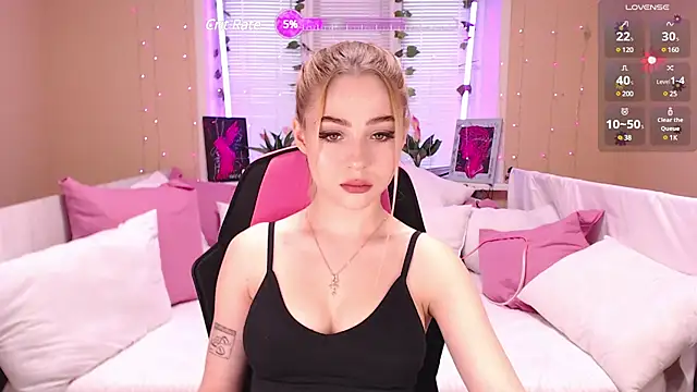 Snapshot of Tessa_Walker chatting on January 28, 2025, 8:14 am Tessa Walker online show from January 28, 2025, 8:14 am