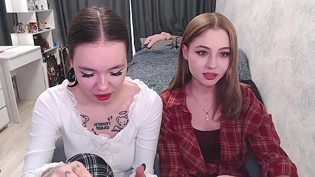 Snapshot of Tessa_Walker chatting on September 19, 2025, 9:54 am Tessa Walker online show from September 19, 2025, 9:54 am