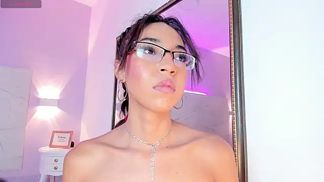 Snapshot of AbrilBrent chatting on January 22, 2025, 7:56 pm AbrilBrent online show from January 22, 2025, 7:56 pm