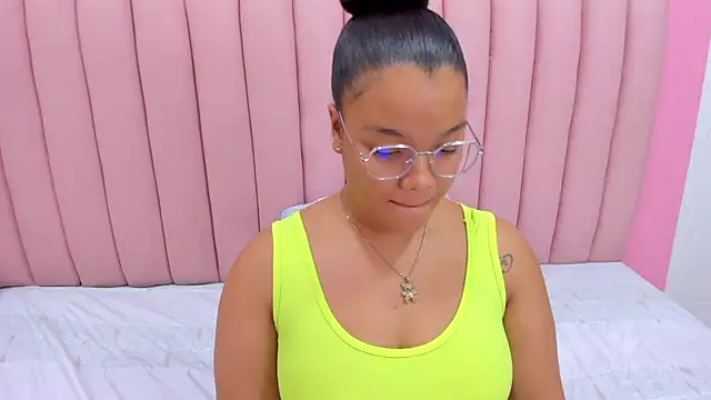 ISABELLA 020 online show from March 1, 2025, 7:04 pm