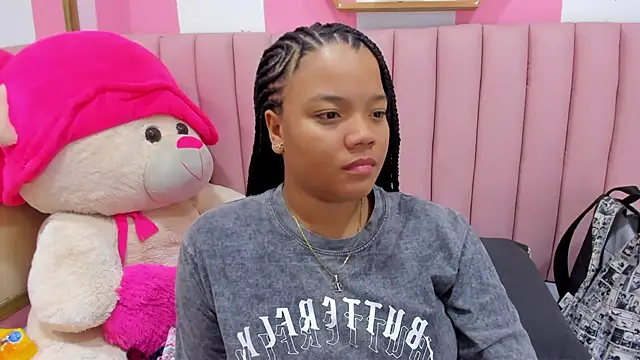 ISABELLA 020 online show from October 2, 2025, 12:56 pm