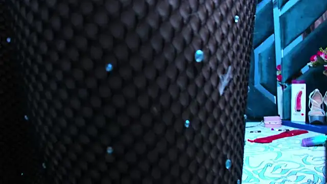 Snapshot of calipso_swet chatting on December 18, 2024, 3:58 am calipso swet online show from December 18, 2024, 3:58 am