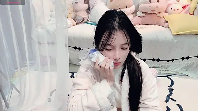 AKiKi711 online show from March 21, 2026, 2:42 pm