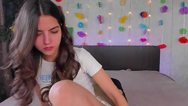 Milana Crystal  online show from March 26, 2026, 8:09 am