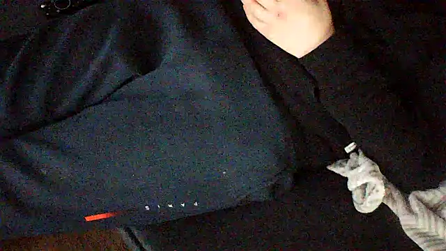 kiksnap-meistro5 online show from February 3, 2026, 8:58 pm