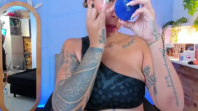 Snapshot of Georgina-coule chatting on January 3, 2025, 12:19 pm Georgina-coule online show from January 3, 2025, 12:19 pm