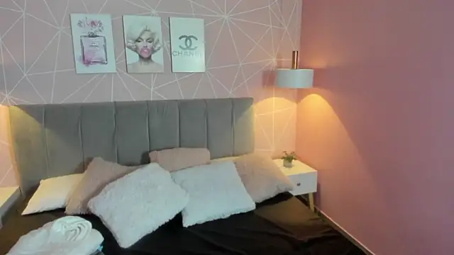 Snapshot of zara__sweet chatting on March 6, 2026, 1:40 pm zara sweet online show from March 6, 2026, 1:40 pm