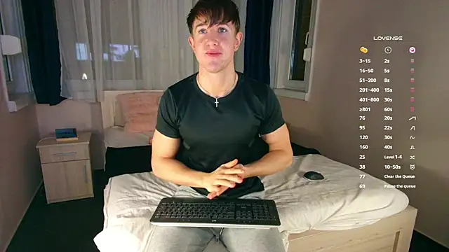 ChristianLevine  online show from November 22, 2025, 6:40 pm