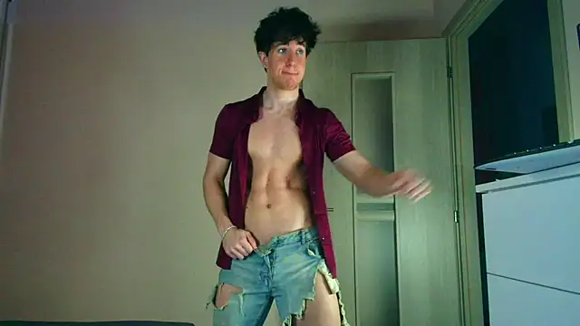 Snapshot of ChristianLevine_ chatting on July 10, 2026, 5:48 pm ChristianLevine online show from July 10, 2026, 5:48 pm