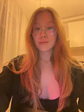 Eva Weyne online show from December 27, 2024, 5:05 pm